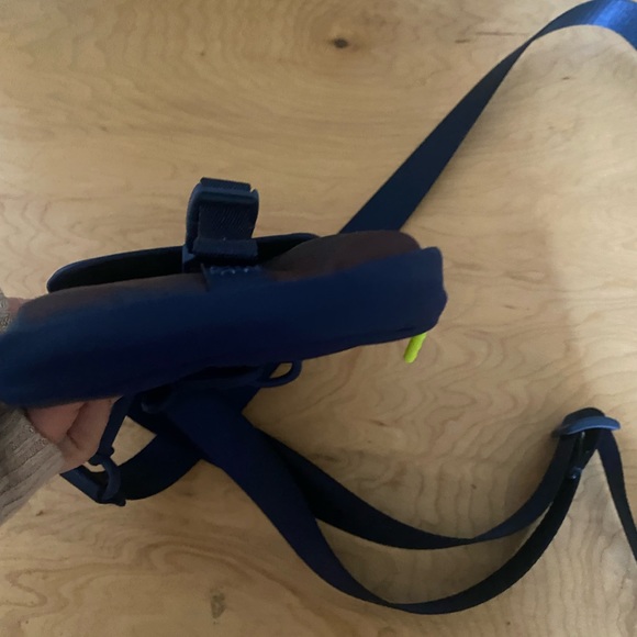 Lululemon blue/neon camo crossbody - Picture 2 of 5